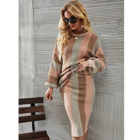 2 Piece Knit Suit Colorblock Stripe Sweater and Skirt - Picture 7 of 10